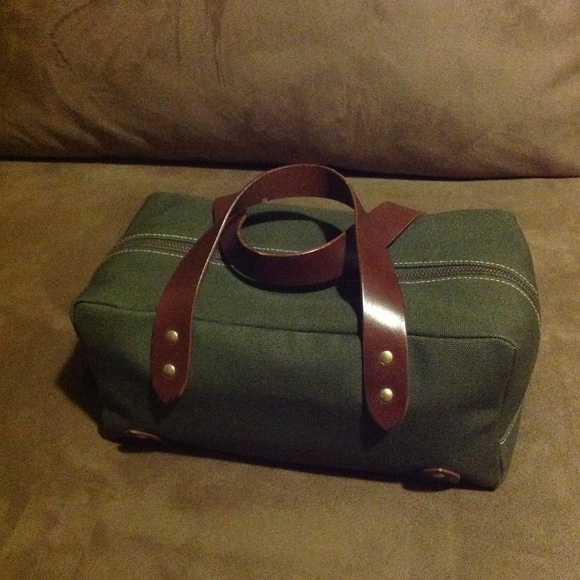 COPY - Authentic Miu Miu bag in military green - Picture 2 of 4